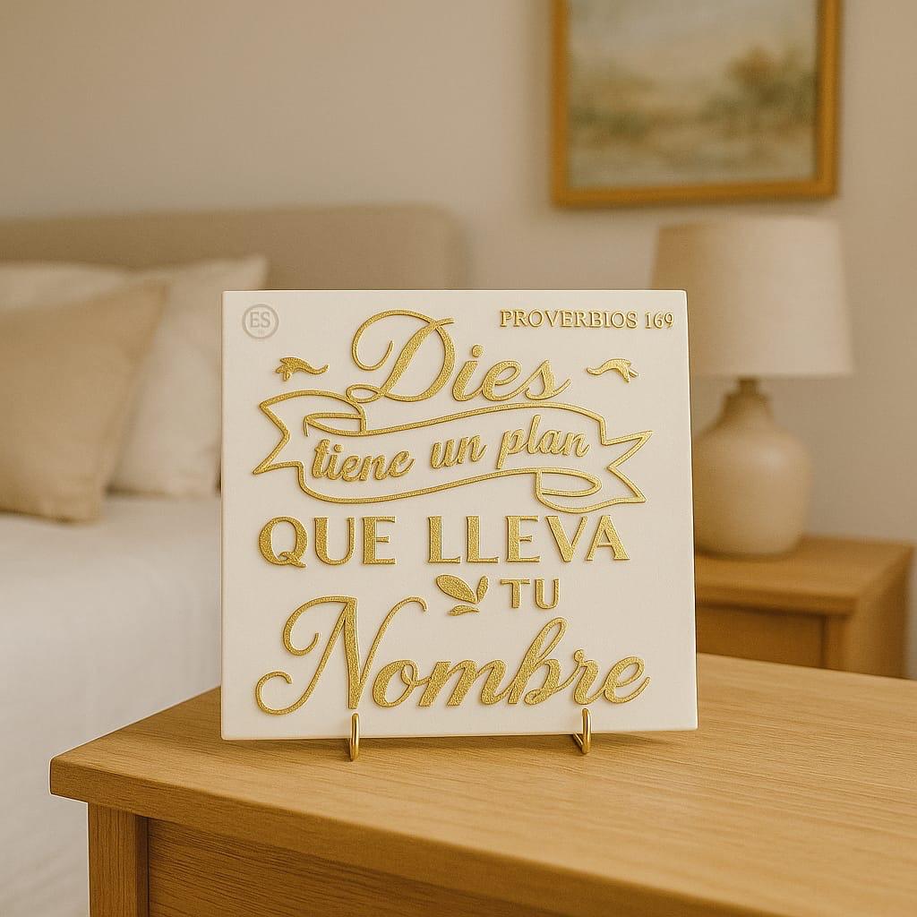 Placa: DIOS TIENE UN PLAN QUE LLEVA TU NOMBRE - Made in USA