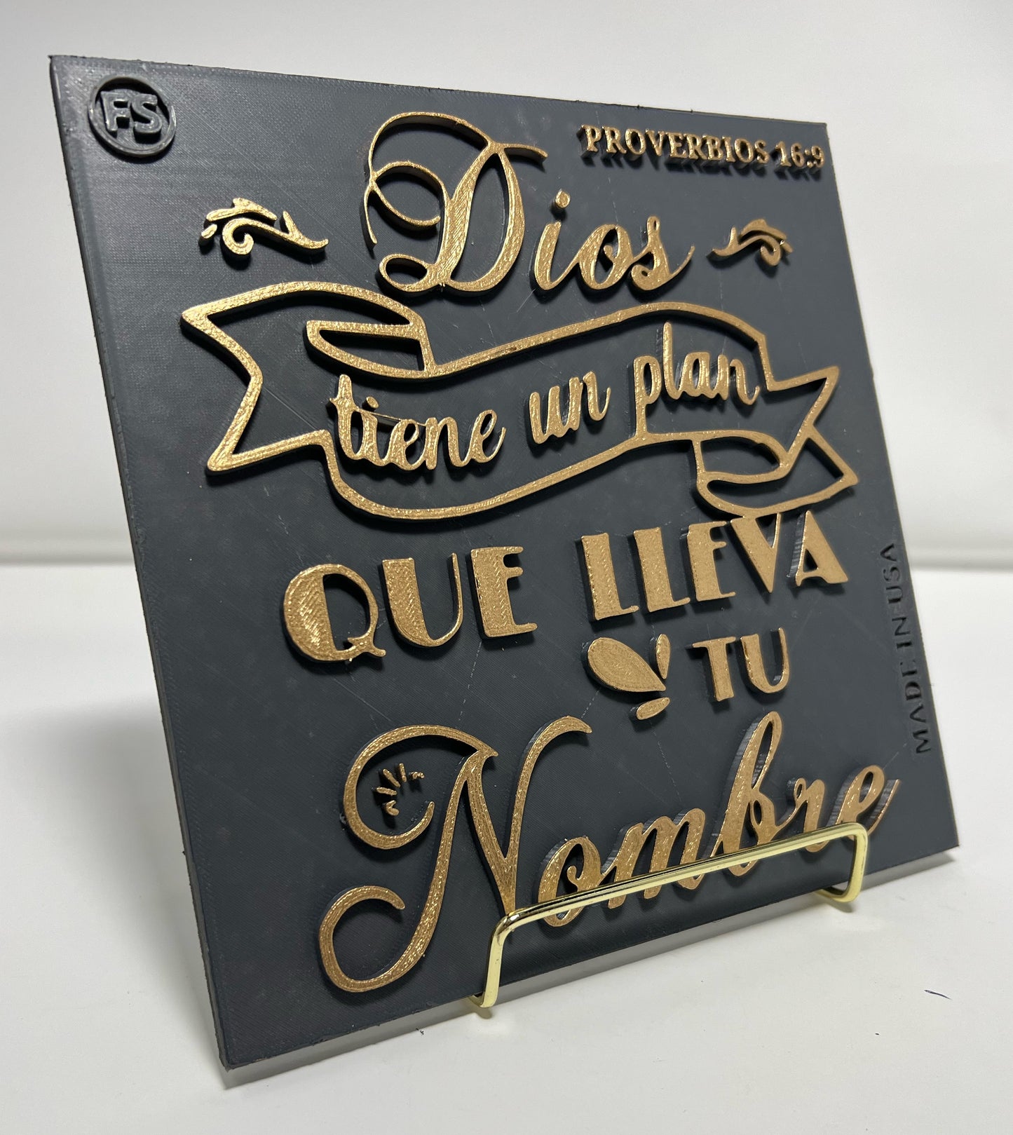 PLAQUE: DIOS TIENE UN PLAN QUE LLEVA TU NOMBRE