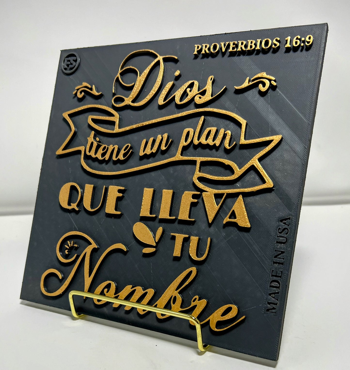 PLAQUE: DIOS TIENE UN PLAN QUE LLEVA TU NOMBRE