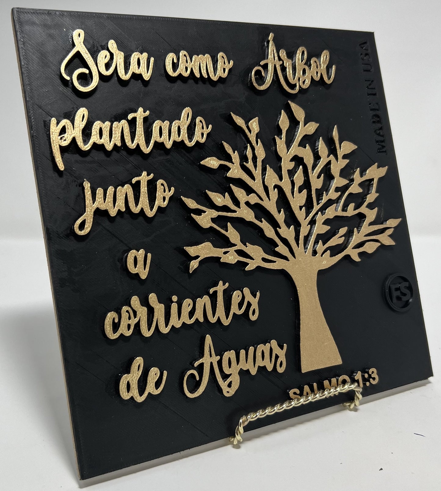 SERAS COMO ARBOL PLANTADO JUNTO A CORRIENTE DE AGUAS