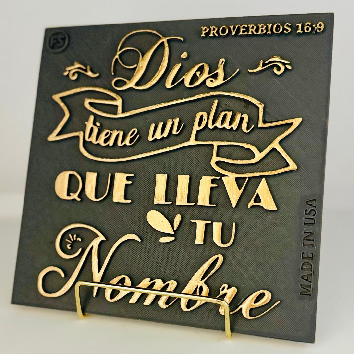 DIOS TIENE UN PLAN QUE LLEVA TU NOMBRE