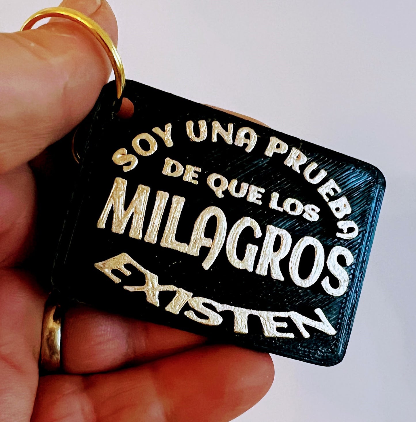 KEYCHAINS: YO SOY UNA PRUEBA DE QUE LOS MILAGROS EXISTEN