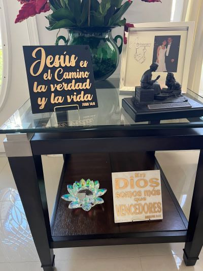 PLAQUE: JESUS ES EL CAMINO LA VERDAD Y LA VIDA